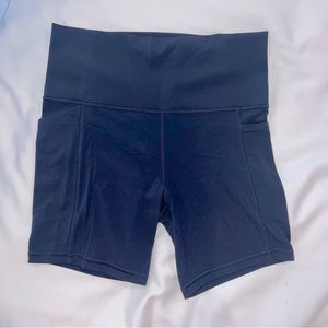 Athleta biker short - salutation stash pocket 7” - navy size medium M